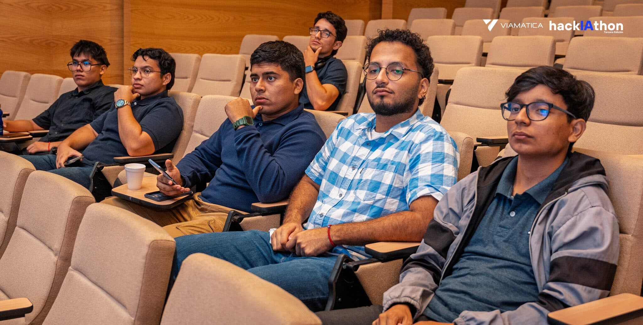 hackIAthon 3.ª edición — Pitch Day Guayaquil 3